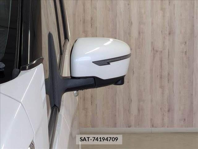Nissan SERENA 2018-05 7879312-27