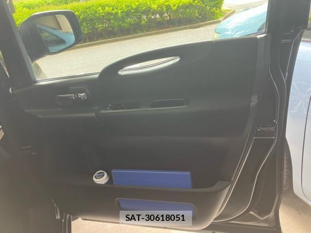 Nissan SERENA 2009-01 7879322-13