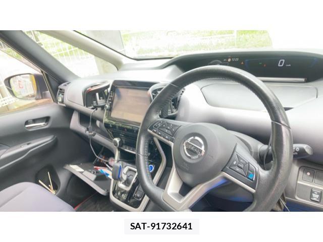 Nissan SERENA 2018-04 7879318-5