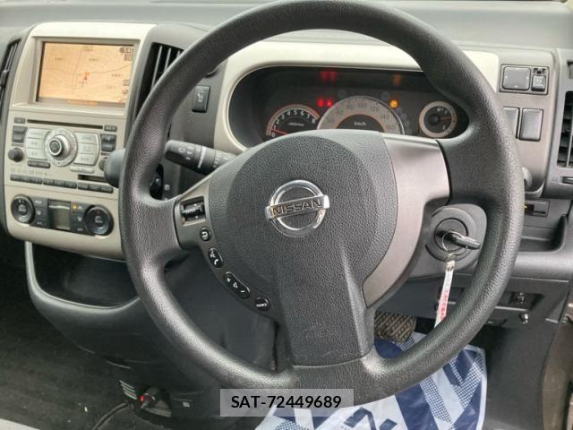 Nissan SERENA 2007-09 7879330-13