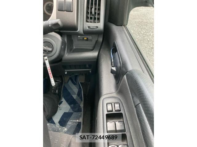 Nissan SERENA 2007-09 7879330-21
