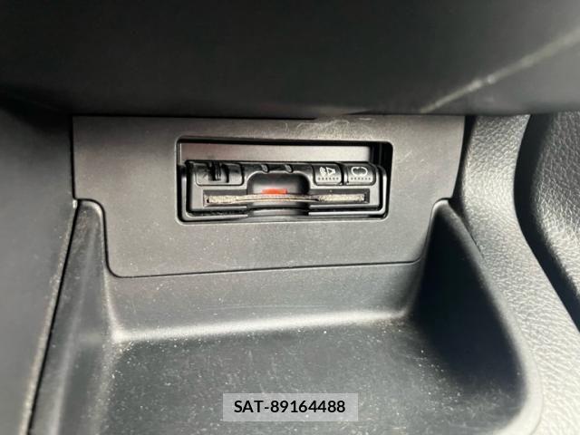 Nissan SERENA 2009-12 7879331-25