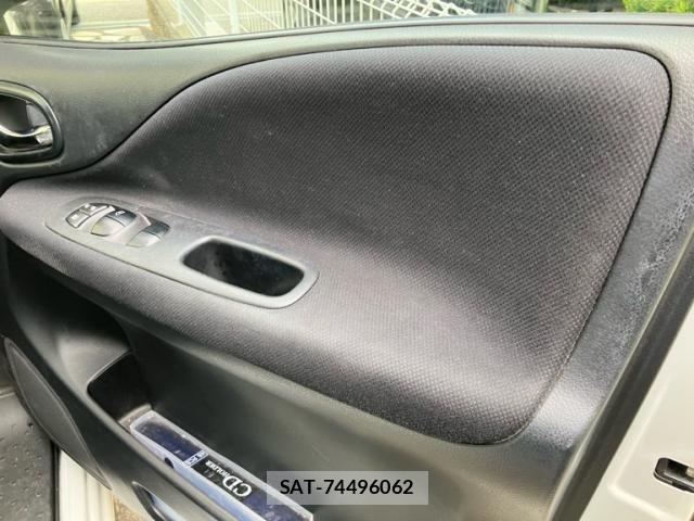 Nissan SERENA 2011-10 7879333-9