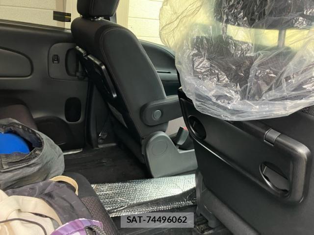 Nissan SERENA 2011-10 7879333-14