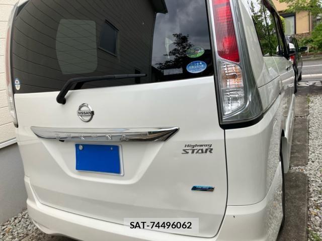 Nissan SERENA 2011-10 7879333-1