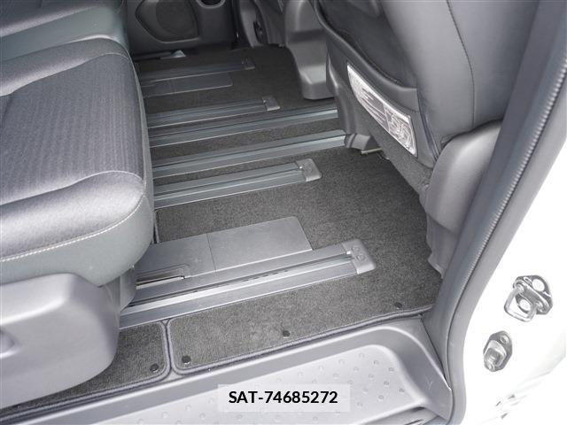 Nissan SERENA 2023-03 7903354-14