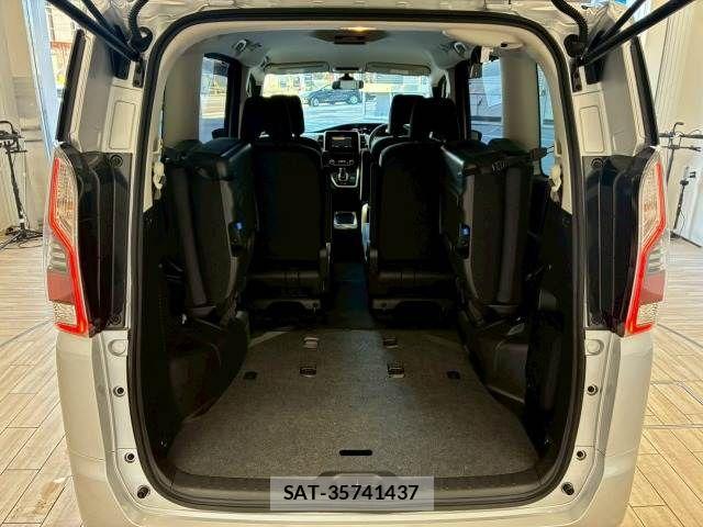 Nissan SERENA 2018-10 7963676-11