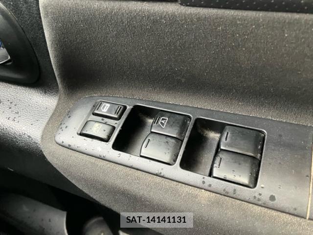 Nissan SERENA 2009-07 7963681-18