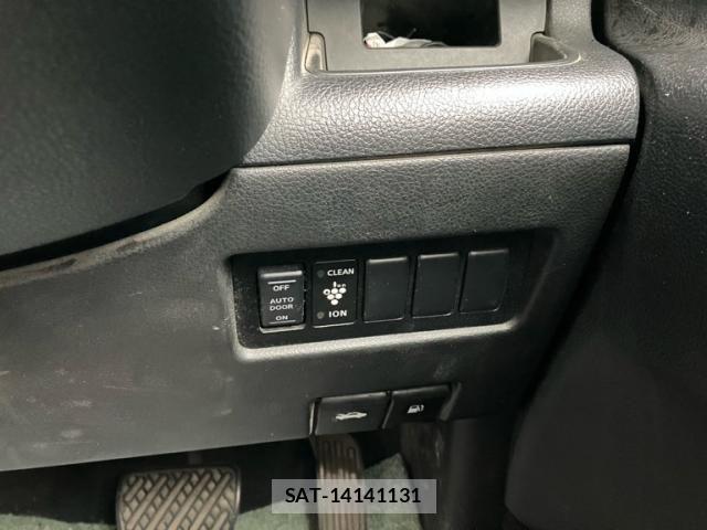 Nissan SERENA 2009-07 7963681-19