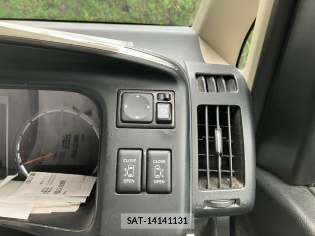 Nissan SERENA 2009-07 7963681-20