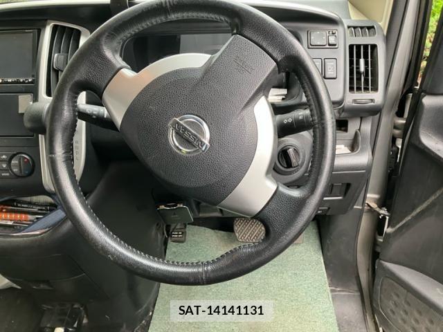 Nissan SERENA 2009-07 7963681-28