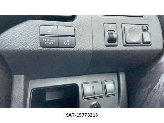 Nissan SERENA 2011-07 7963687-11