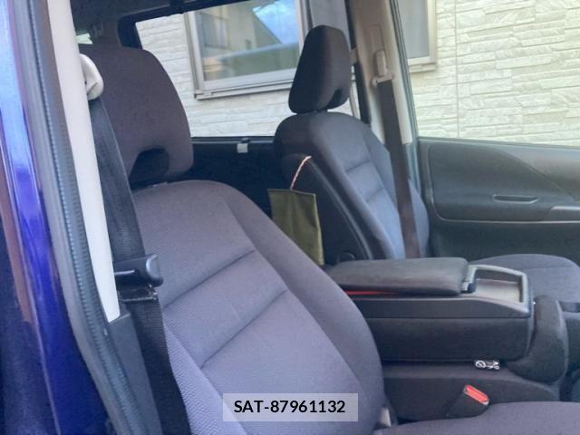 Nissan SERENA 2018-07 7963680-14
