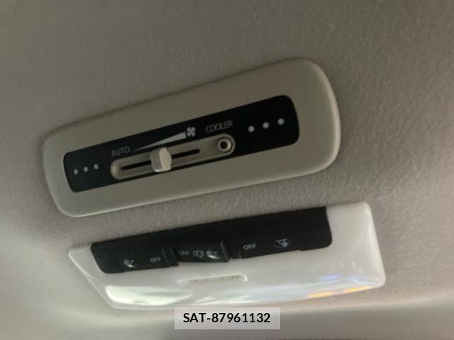 Nissan SERENA 2018-07 7963680-22