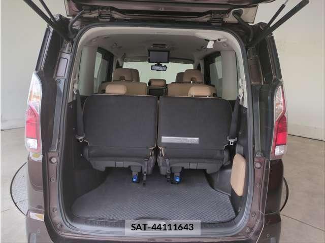 Nissan SERENA 2017-08 7980946-10