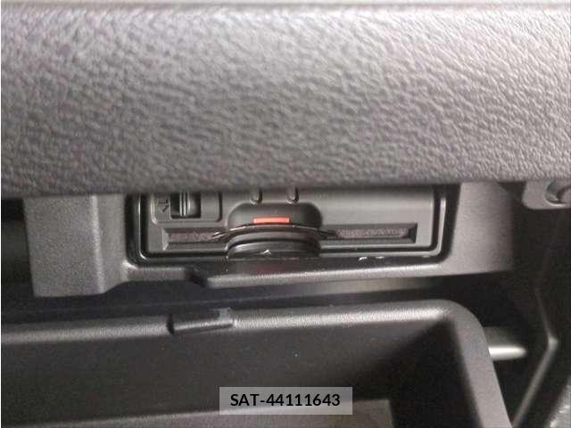 Nissan SERENA 2017-08 7980946-16