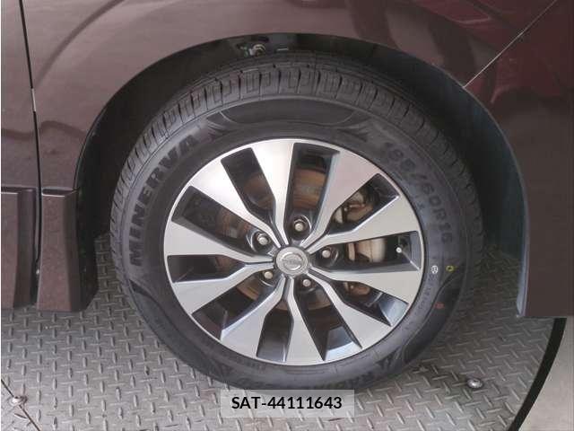 Nissan SERENA 2017-08 7980946-22