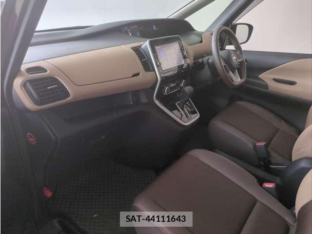 Nissan SERENA 2017-08 7980946-7