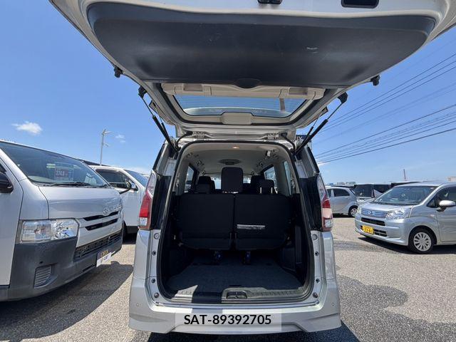 Nissan SERENA 2022-07 7980940-11