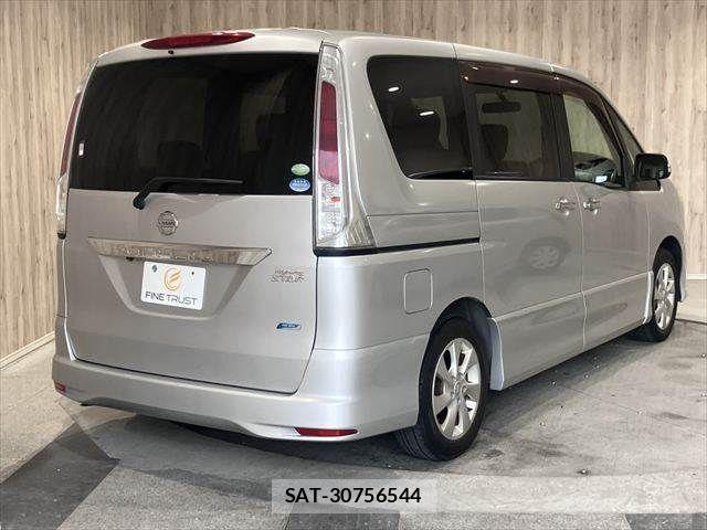 Nissan SERENA 2011-08 7980945-19