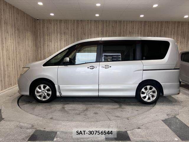 Nissan SERENA 2011-08 7980945-22