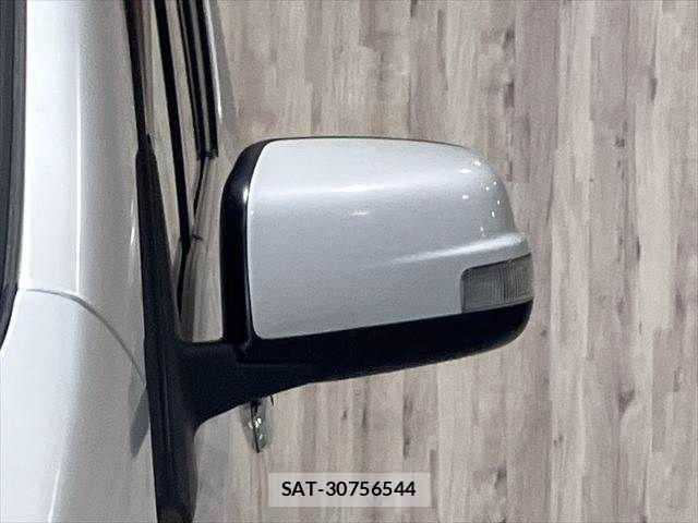 Nissan SERENA 2011-08 7980945-23