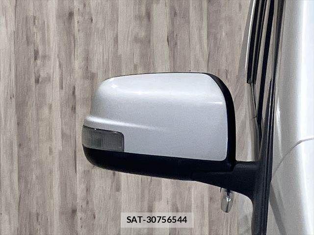 Nissan SERENA 2011-08 7980945-24