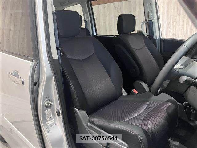 Nissan SERENA 2011-08 7980945-7