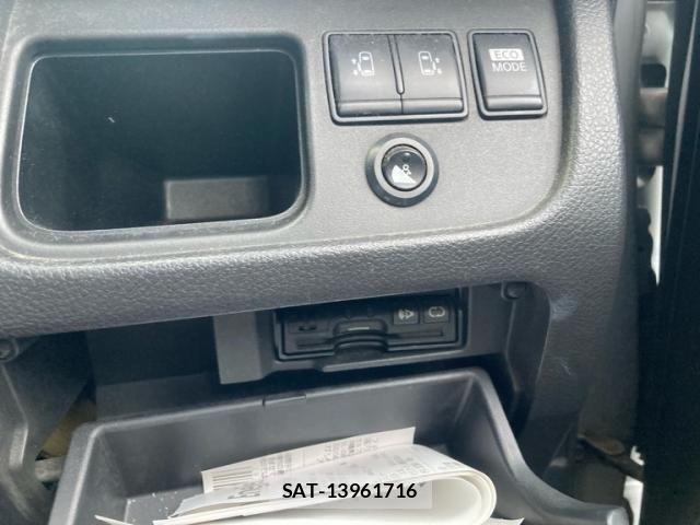 Nissan SERENA 2011-03 7980956-16