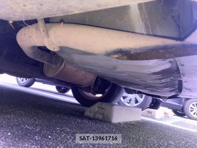 Nissan SERENA 2011-03 7980956-7