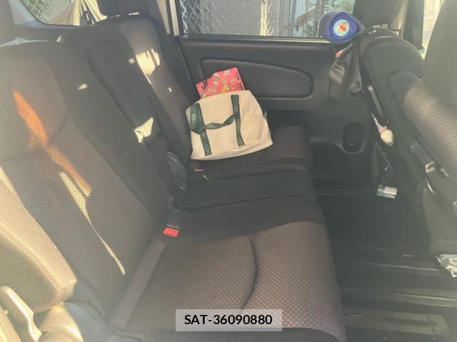 Nissan SERENA 2011-03 7980949-21