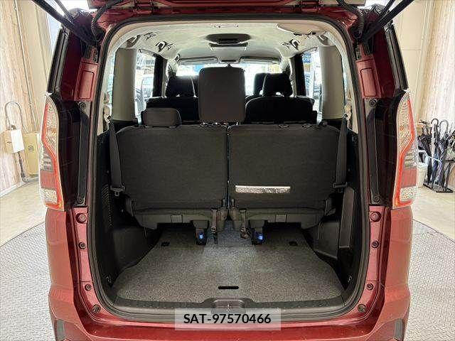 Nissan SERENA 2018-10 7980943-11
