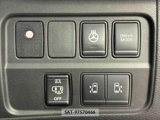 Nissan SERENA 2018-10 7980943-7