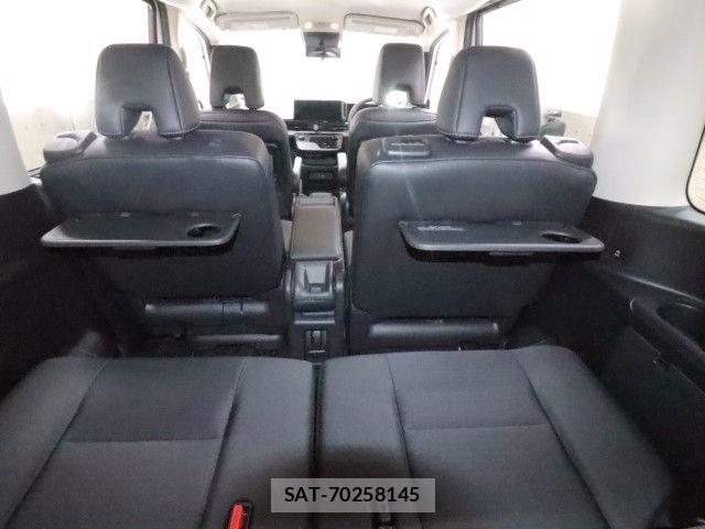 Nissan SERENA 2023-04 7980926-12