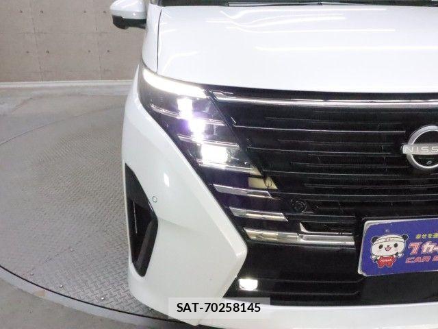 Nissan SERENA 2023-04 7980926-27