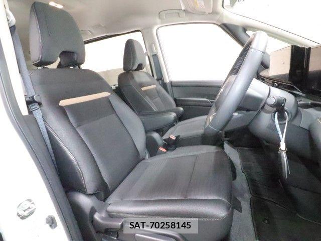 Nissan SERENA 2023-04 7980926-3