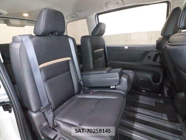 Nissan SERENA 2023-04 7980926-4