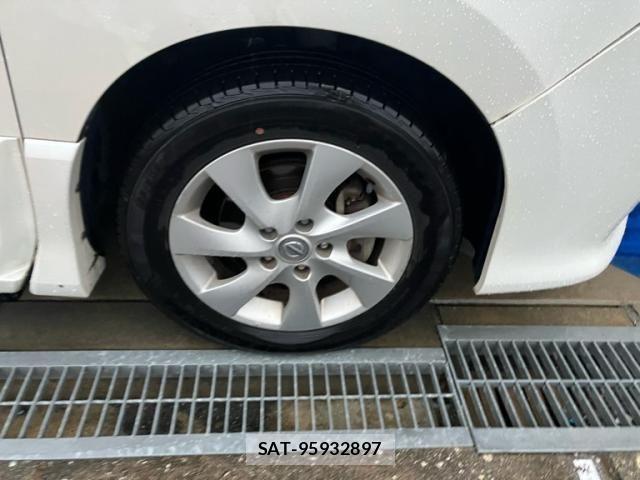 Nissan SERENA 2011-09 7980948-2