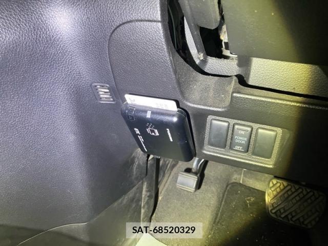 Nissan SERENA 2016-03 7980957-12