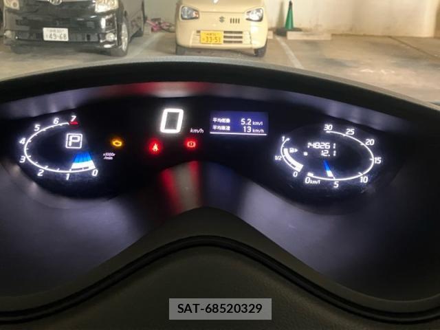 Nissan SERENA 2016-03 7980957-17