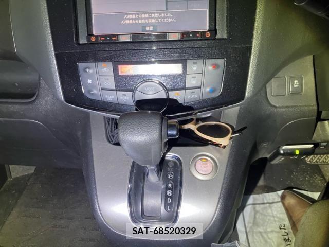 Nissan SERENA 2016-03 7980957-19