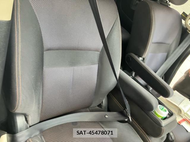 Nissan SERENA 2009-09 7980950-16