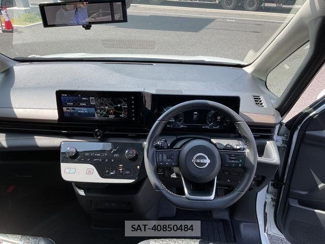 Nissan SERENA 2023-10 7980925-1