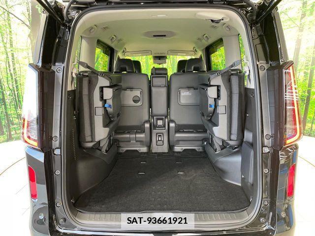 Nissan SERENA 2023-09 7980924-9