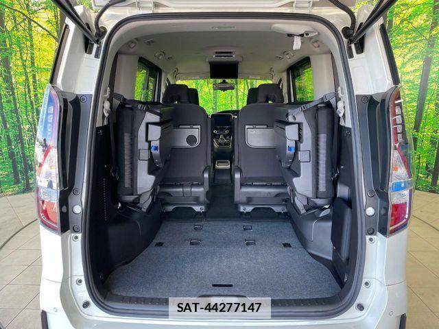 Nissan SERENA 2022-01 7980931-10