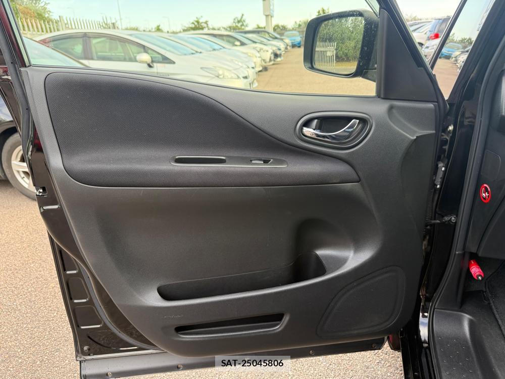 Nissan SERENA 2012-09 8029795-24