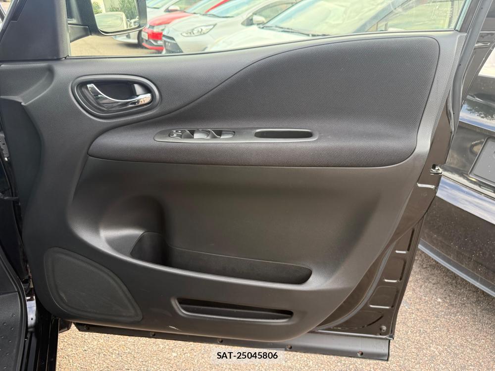 Nissan SERENA 2012-09 8029795-25