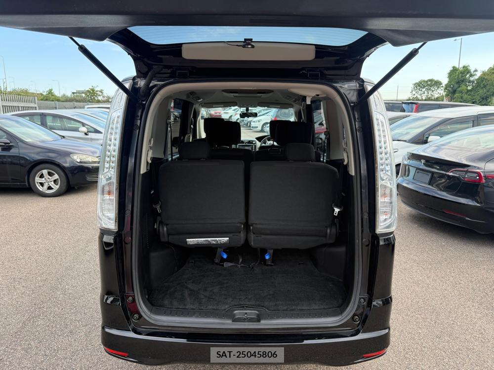 Nissan SERENA 2012-09 8029795-32