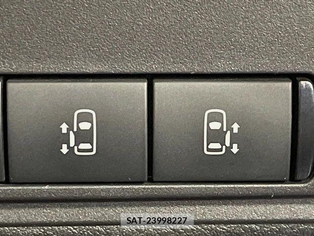 Nissan SERENA 2023-08 8038097-2