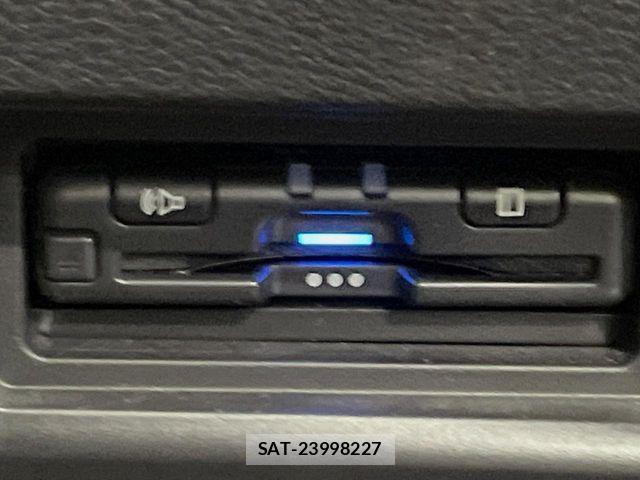 Nissan SERENA 2023-08 8038097-6